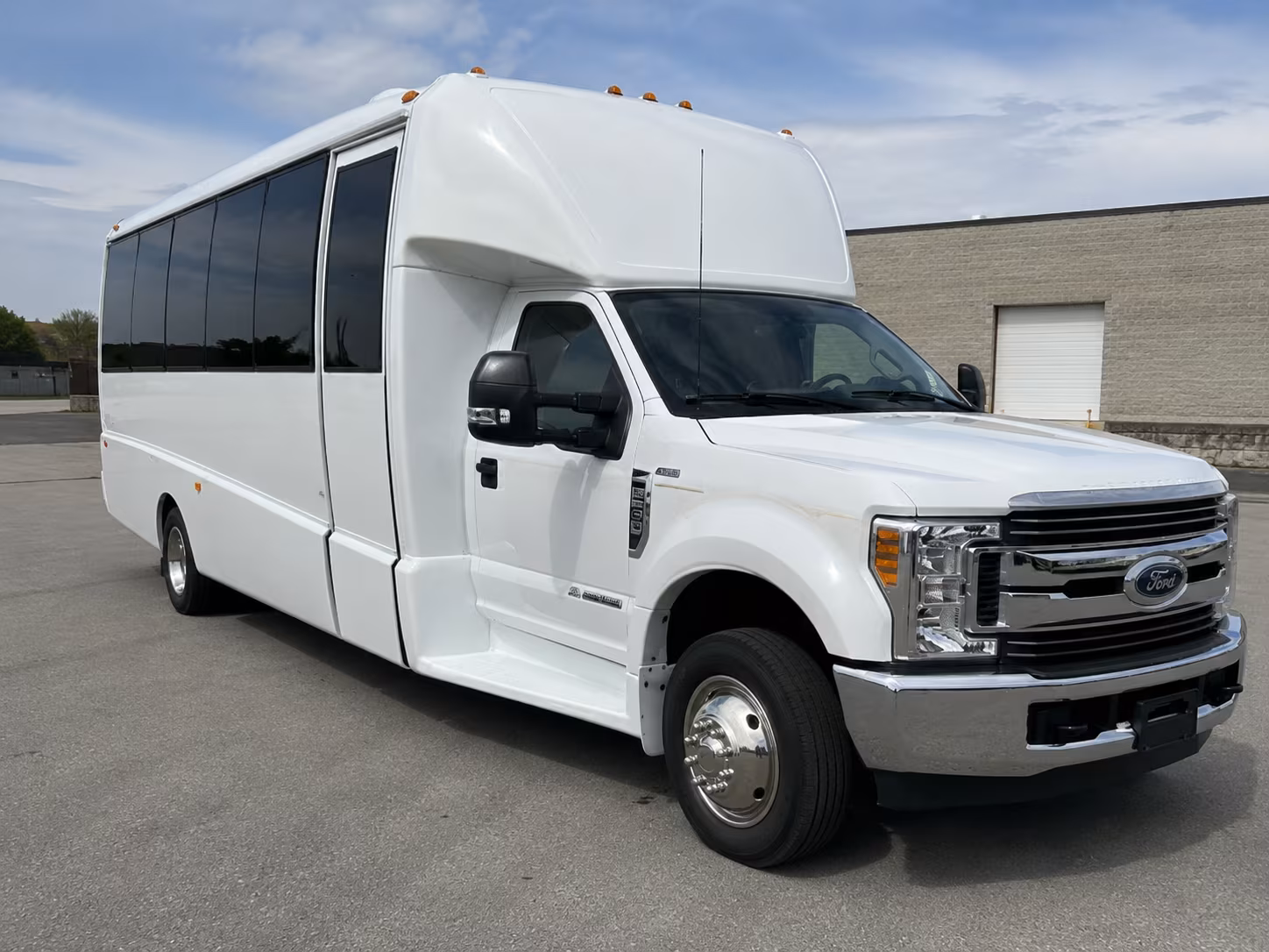 wedding and quinceanera buses for odessa celebrations